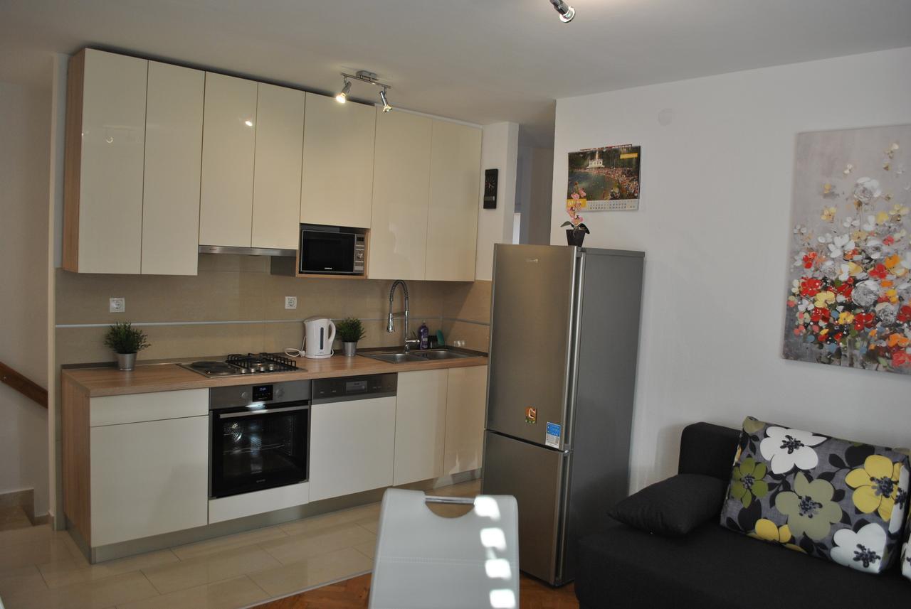 Apartment On The Square Makarska Exterior foto