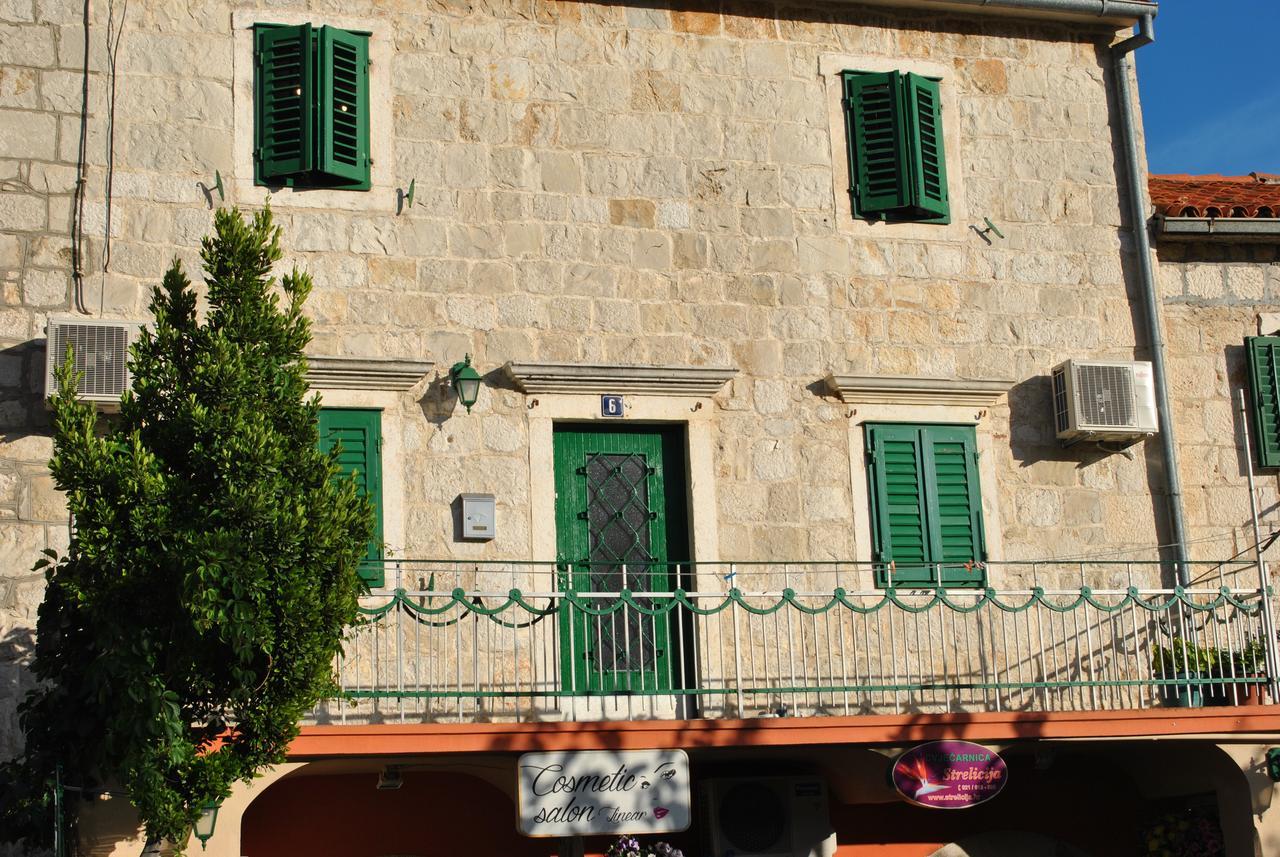 Apartment On The Square Makarska Exterior foto