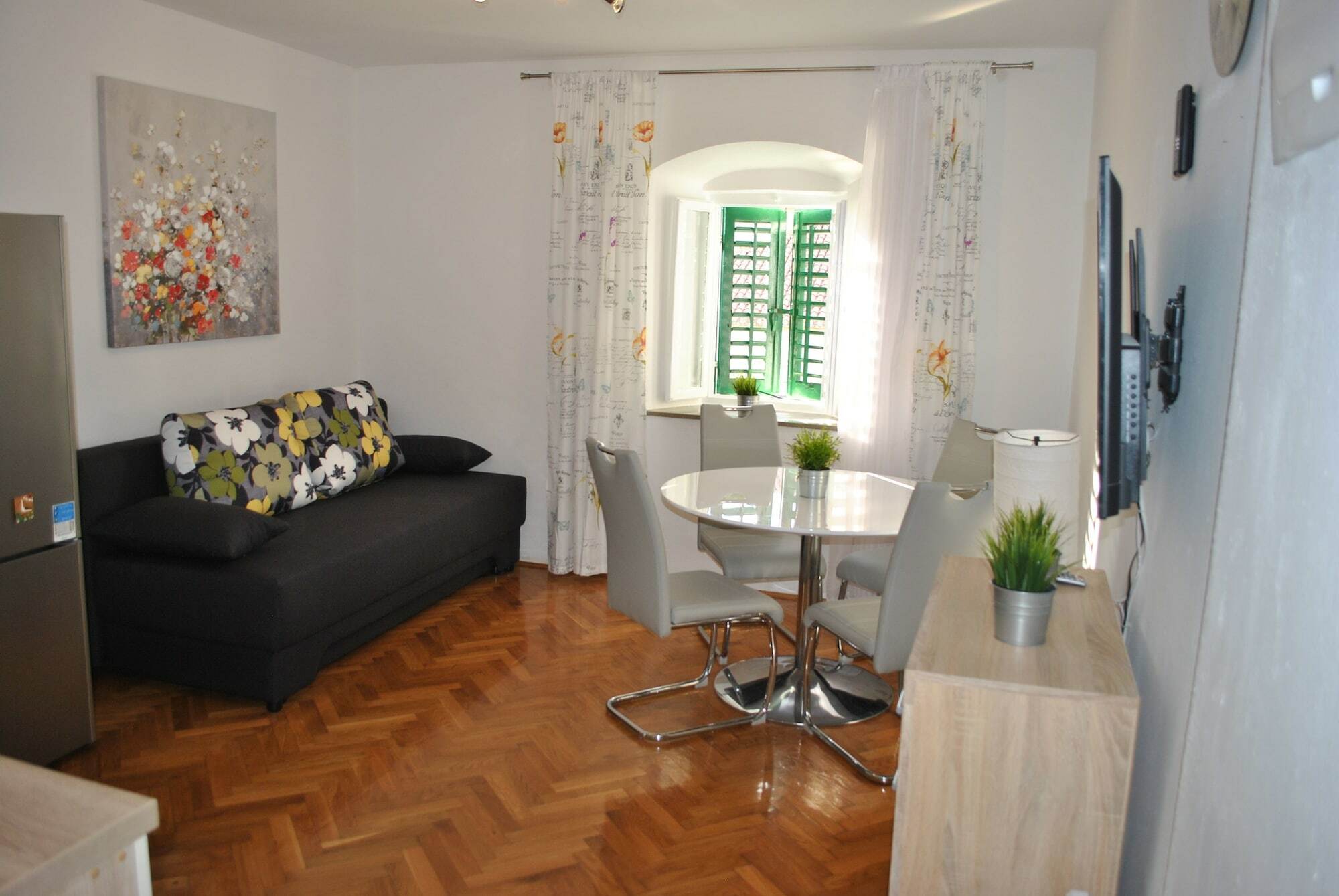 Apartment On The Square Makarska Exterior foto